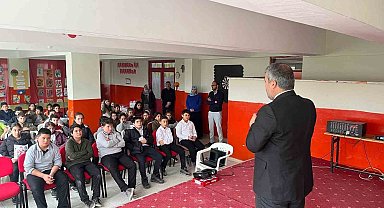 Seyitgazi'de "Cami ve Hayat" konulu Değerler Eğitimi seminerleri devam ediyor