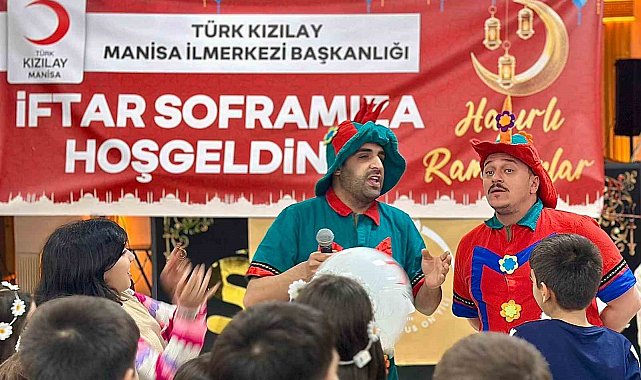 Türk Kızılay Manisa'dan, yetimler için özel iftar