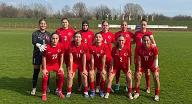 U17 Kız Milli Takımı, İtalya karşısında