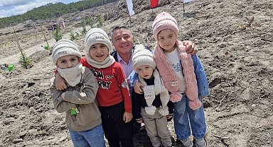 'Yüz Çocuk Bin Fidan' adlı ağaç dikme etkinliğinde 1000 fidan dikildi