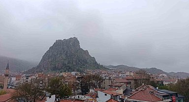 Afyonkarahisar'da yağmur etkili oldu