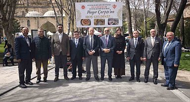 İhtiyaç sahibi gençlerin evlilik masrafları için hayır çarşısı yapıldı