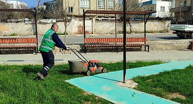 Kahta Belediyesi'nden park ve yeşil alanlarda yoğun yaz mesaisi
