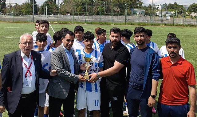 Kahta Belediyespor alt yapıda zirvede