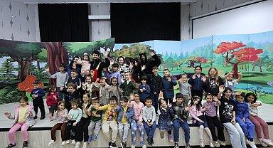 Kartepe'de tiyatro rüzgarı