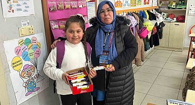 Küçük Aysima'dan öğretmenlerine duygulandıran sürpriz