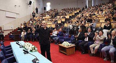 Kütahya'da "Neyin Peşindesin" konulu söyleşi