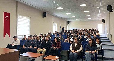 Öğrenci ve öğretmenlere bağımlılıkla mücadele eğitimi