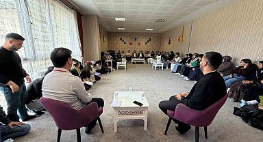 Patnos'ta "Gelenek ve Modernlik" temalı bilim kafe buluşması