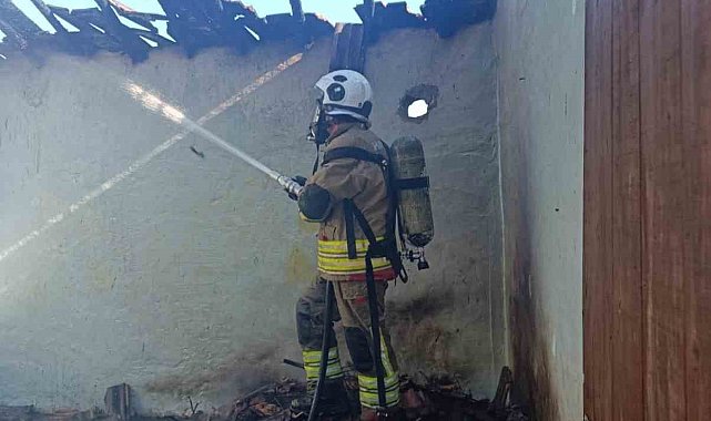 Reyhanlı'da müstakil ev yandı