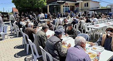Ahlatlıburun köyünde geleneksel köy hayrı düzenlendi