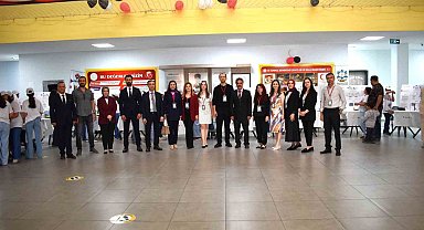 Ahmet Karahan Ortaokulu'nda Bilime Işık Tutan 4006 Fuarı gerçekleştirildi
