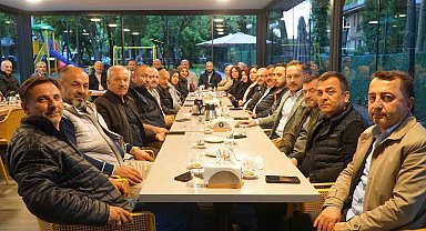 AK Parti'de kusursuz toplantı