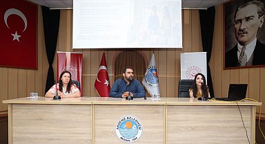 Akdeniz'de 'Özel Gereksinimli Bireyler ve Ev Yaşamı' paneli düzenlendi