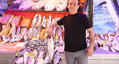 Av yasağına rağmen tezgahlarda balık eksik olmuyor