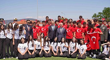 Ayvalık'ta 19 Mayıs coşkusu