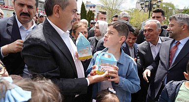 Bakan Tekin: " Bu olayın arkasında başka bir şaibe aramaya gerek yok, yeterince şaibe zaten orada var"