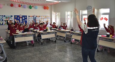 Bayburt'ta öğrencilere gıda güvenilirliği ve su verimliliği anlatıldı