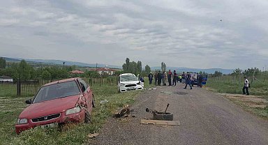 Bingöl'de trafik kazası: 2 yaralı