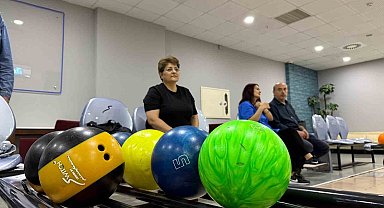 Çorum'da anneler bowling etkinliğinde buluşturdu