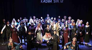 Düzce'de "Mühür: Kadim Bir İz" gösterisi büyük beğeni topladı