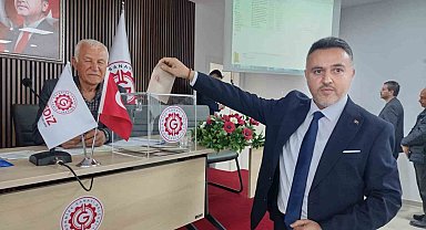 Gediz OSB'de başkanlık görevi Dr. Yunus Altıngemi'ye geçti