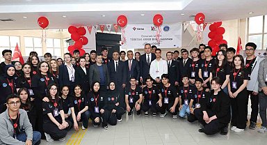 Gençlerin bilim yolculuğuna yakın ilgi