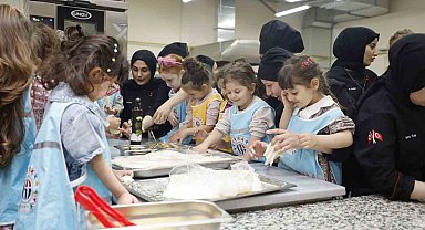 GİBTÜ mutfağında minik şeflerin Gastronomi yolculuğu