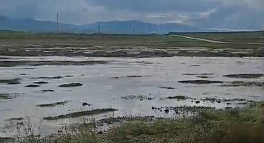 Günyüzü'de aşırı yağış sonucunda sel meydana geldi