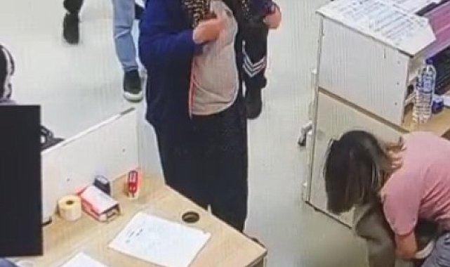 Hastane kantininde boğazına şeker kaçan Mina'yı hemşire kurtardı