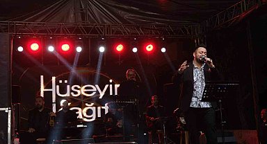Hüseyin Kağıt Sarıgöl'ü coşturdu