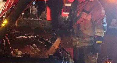 İskenderun'da araç yangını