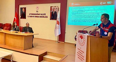 Kanatlı hayvan işletmecilerine biyogüvenlik anlatıldı
