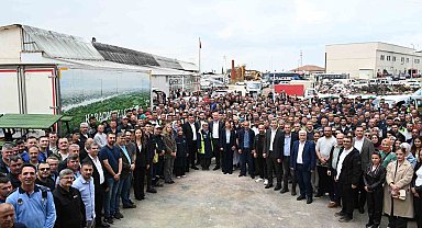 Karacabey Belediyesi personeli bayramlaştı
