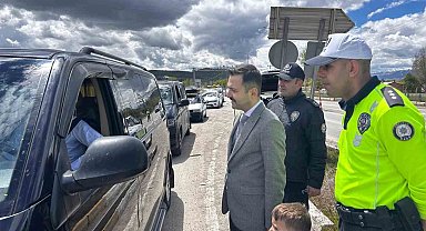 Kaymakam Emre Oğuztürk trafik denetimine katıldı