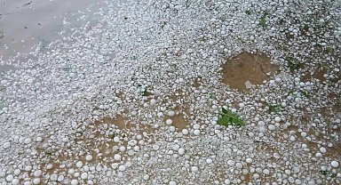 Kırklareli'nde şiddetli dolu yağışı: Köy ve çevresi beyaz örtüyle kaplandı