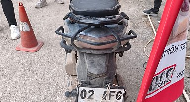Motosiklet devrildi: 1 yaralı