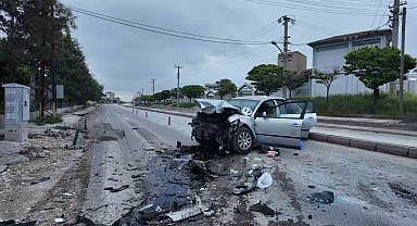 Niğde'de iki otomobilin çarpıştığı kazada 2 kişi hayatını kaybetti