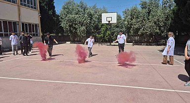 Sarayköylü öğrencilerin bilim fuarı büyük beğeni topladı