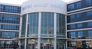 Takip ettiği genci bıçaklayan sanık beraatini istedi