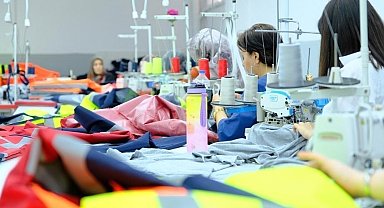 Ücretli çalışan sayısı yıllık yüzde 1,8 arttı