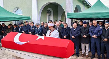 Vefat eden Kıbrıs gazisi son yolculuğuna uğurlandı