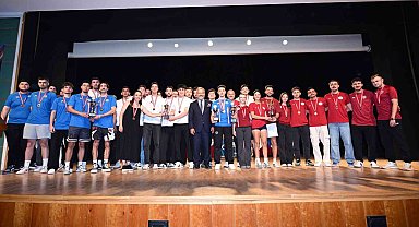 2026 Anadolu Üniversitesi Spor Ödülleri sahiplerini buldu