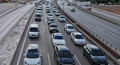43 ilin bağlantı noktasında yaz tatili hareketliliği: Kaza trafiği durma noktasına getirdi