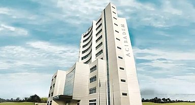 Acıbadem Hastanesi'nden usta sanatçı Kadir İnanır'ın vefatıyla ilgili açıklama