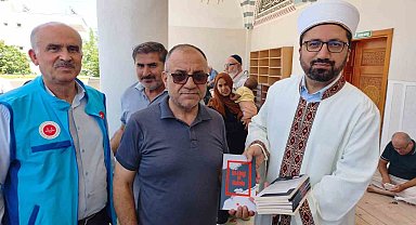 Adıyaman'da cemaate aşure ikramı