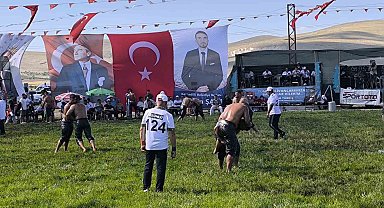 Afyonkarahisar'da ata sporu coşkusu: Pehlivanlar er meydanına çıktı