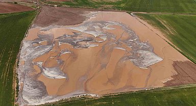 Ahlat'ta sel tarım arazilerine zarar verdi