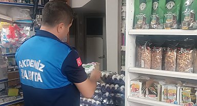 Akdeniz'de son kullanma tarihi geçmiş 230 gıda ürünü imha edildi