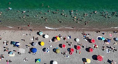 Antalya'da termometreler 41 dereceyi gösterdi, hissedilen sıcaklık bunalttı
